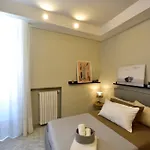 Ciaobari - Elegant 4 Bedrooms In The Heart Of Old Town Lägenhet