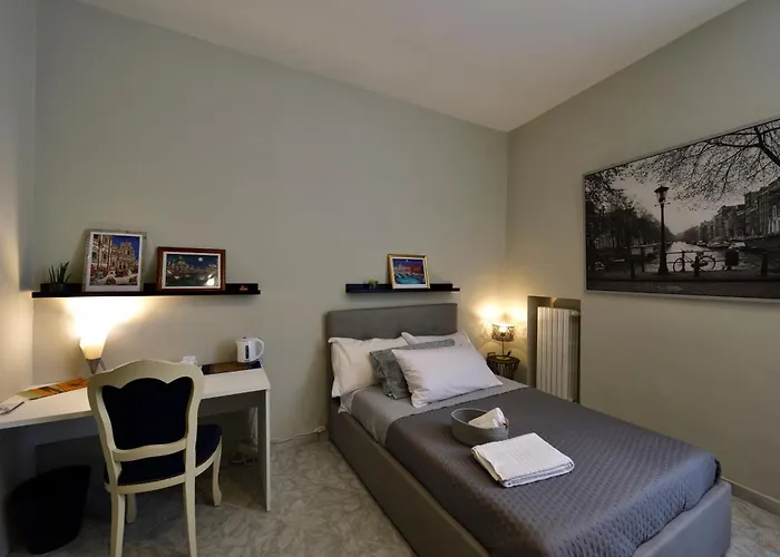 Апартаменты Ciaobari - Elegant 4 Bedrooms In The Heart Of Old Town *