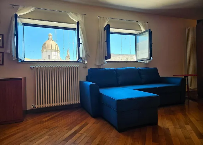 Апартаменты Ciaobari - Elegant 4 Bedrooms In The Heart Of Old Town Бари