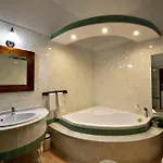 Ciaobari - Elegant 4 Bedrooms In The Heart Of Old Town Apartment