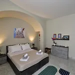 Apartment Ciaobari - Elegant 4 Bedrooms In The Heart Of Old Town Bari