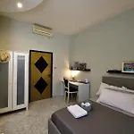 Apartment Ciaobari - Elegant 4 Bedrooms In The Heart Of Old Town