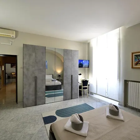 Ciaobari - Elegant 4 Bedrooms In The Heart Of Old Town * Bari