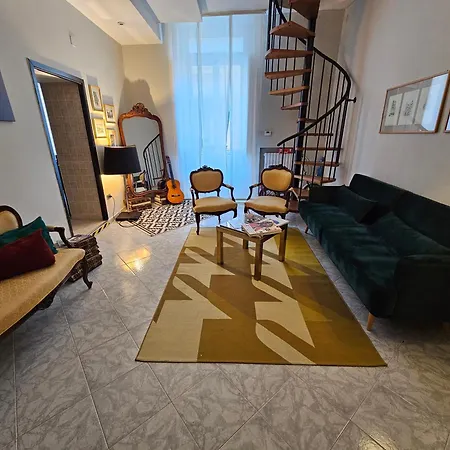 Ciaobari - Elegant 4 Bedrooms In The Heart Of Old Town Lägenhet