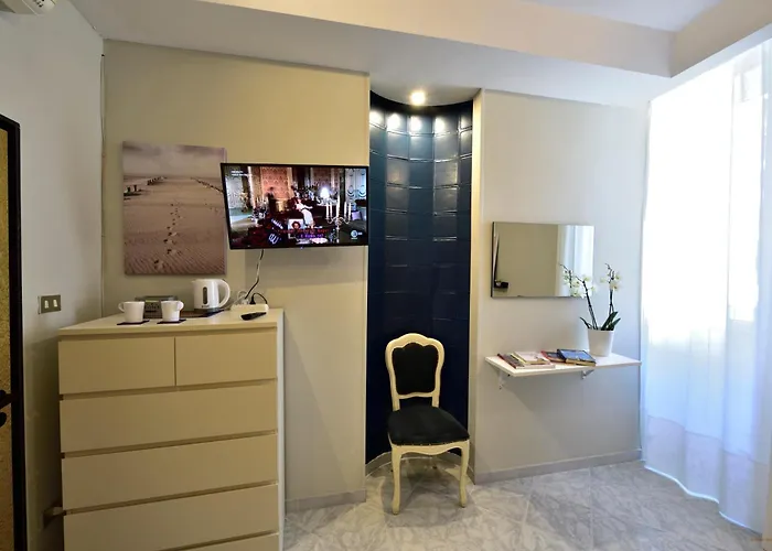 Ciaobari - Elegant 4 Bedrooms In The Heart Of Old Town Bari